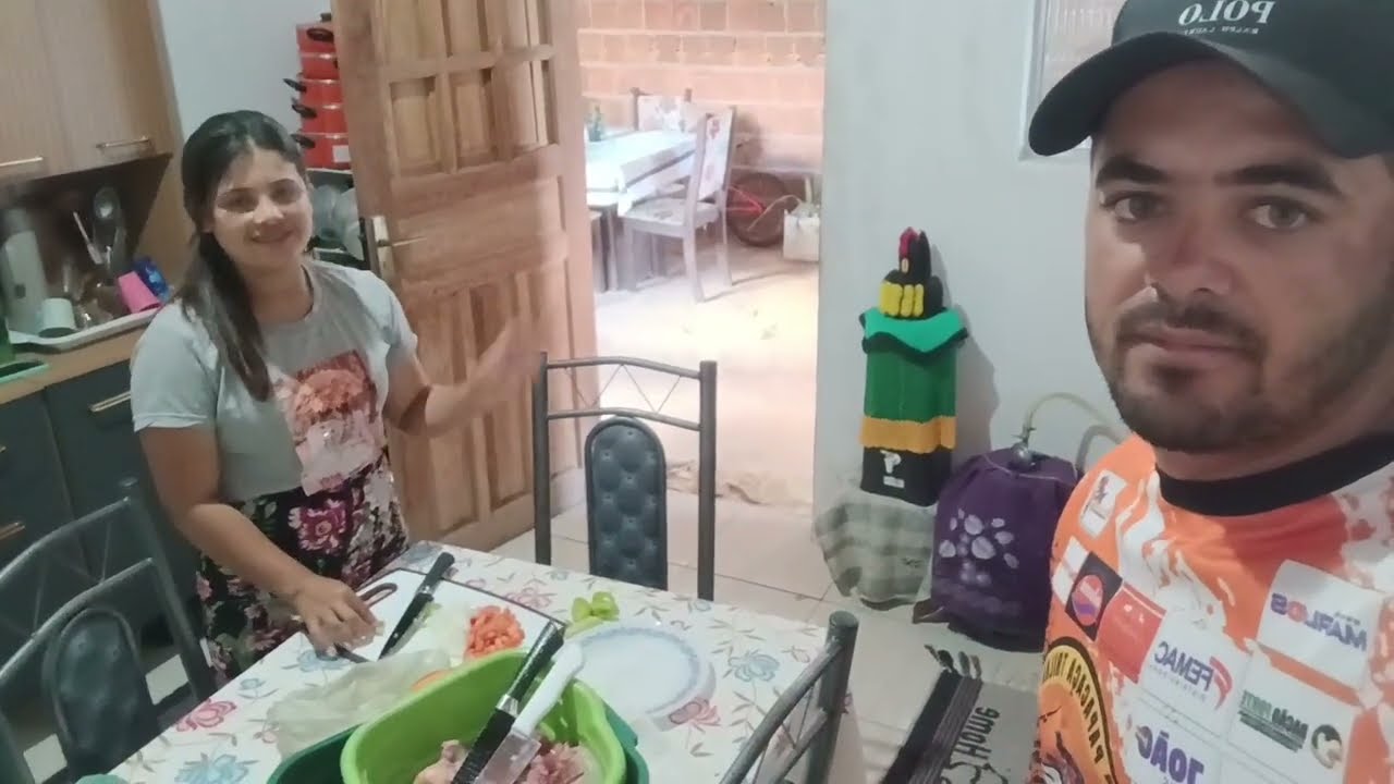HOJE DAIANE FEZ UMA LASANHA OLHA SÓ QUE DELÍCIA 😋 😋 😋 