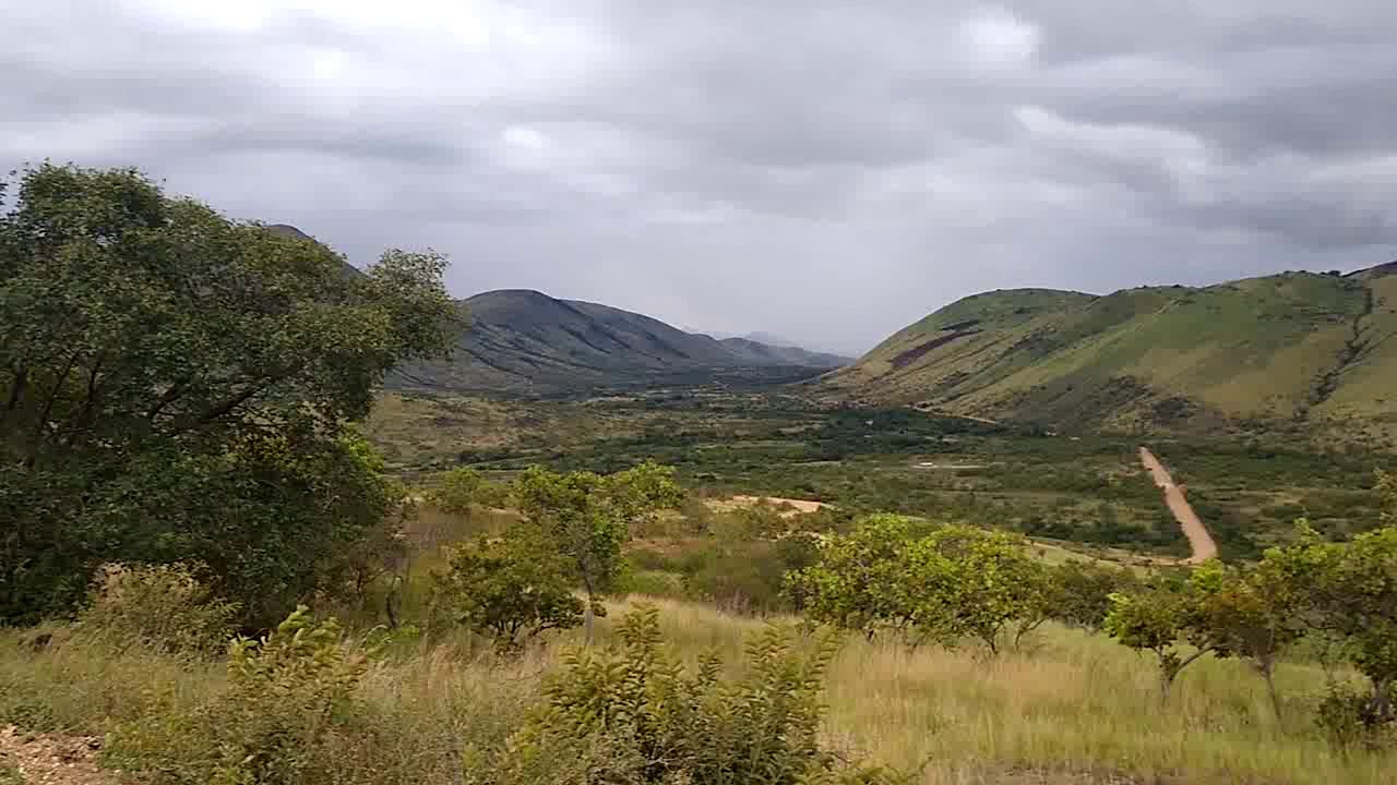 010 vídeo - BR 174 - Uiramutã-RR - Comunidade Mutum - Caminhada nas montanhas - aventuras.