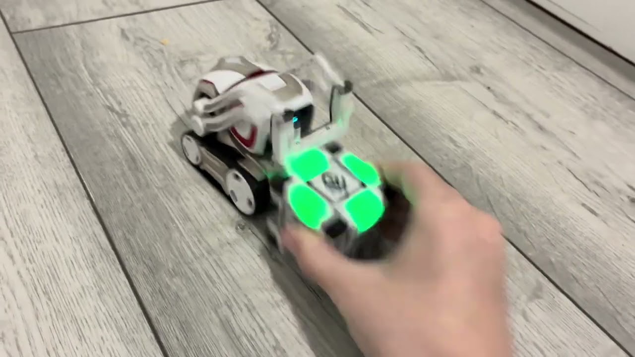 My Cozmo Robot:D 