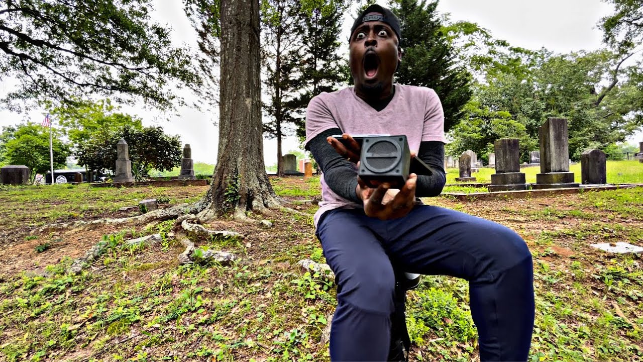 I Talked To The Ghost Of A Child In A Haunted Cemetery In Georgia