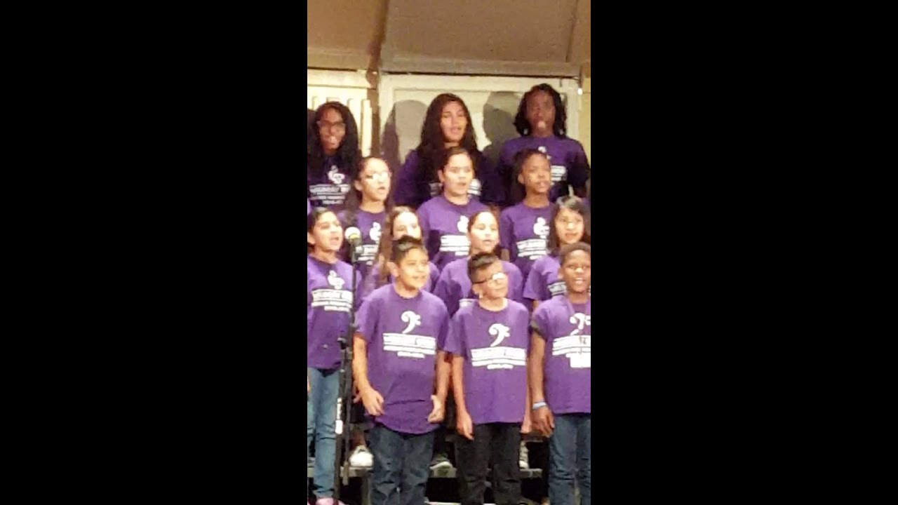 THE HUMBLE MIDDLE SCHOOL CHIOR SINGING I PLEDGE