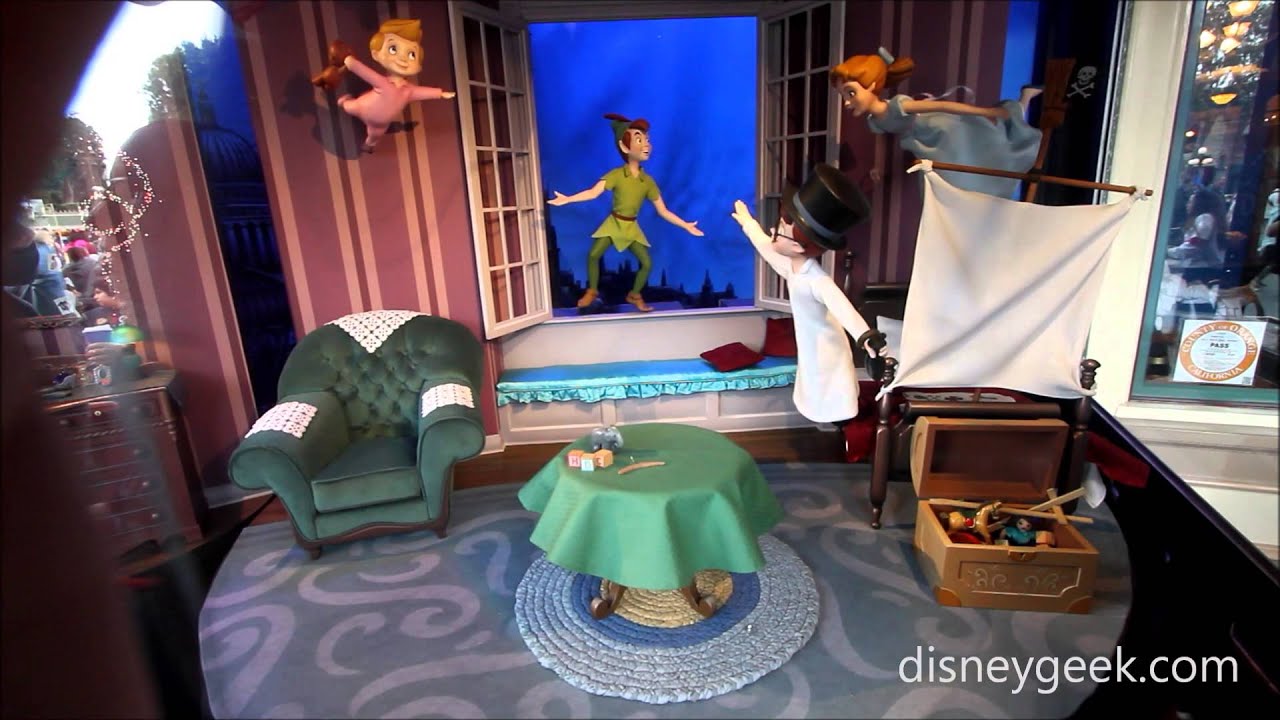 Disneyland: Main Street Enchanted Window - Peter Pan  (Reverse sequence)