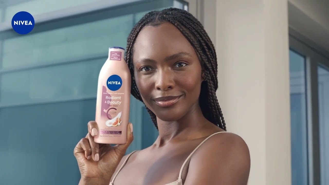 Aime ta peau avec le lait corps NIVEA Radiant & Beauty Even Glow