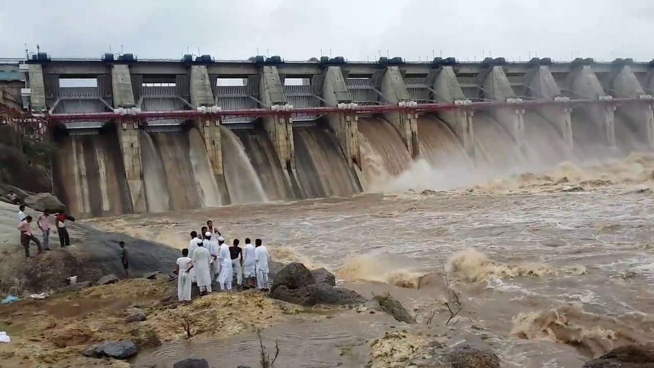 Dharoi  dam all gates open