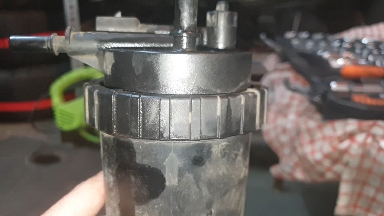#3 Wymiana filtra paliwa - Ford Focus mk2 1.8 TDCI ( fuel filter replacement TDCI)