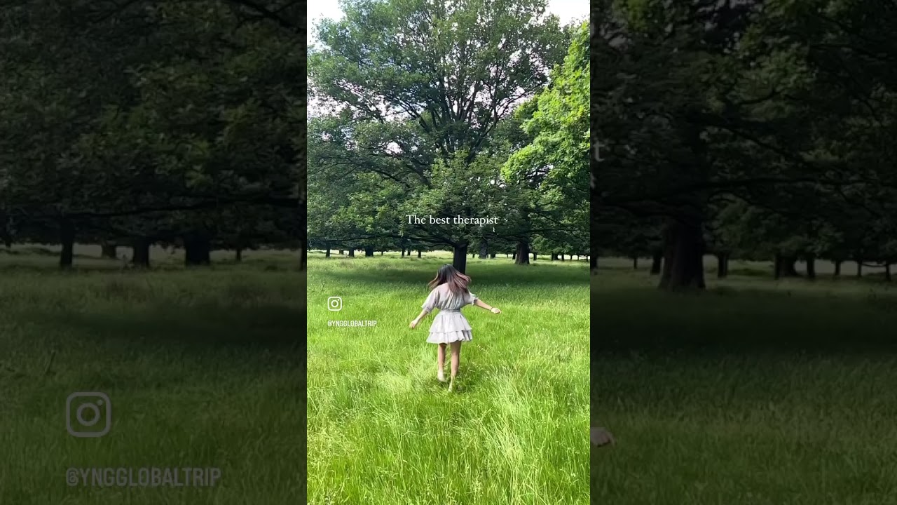 A girl fall in love with nature          Richmond park , UK 🇬🇧                  🎥 @yngglobaltrip