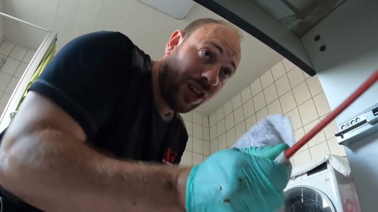 Waschtisch Waschbecken verstopft. was tun ? #rohrverstopfung #rohrreinigung #siphon