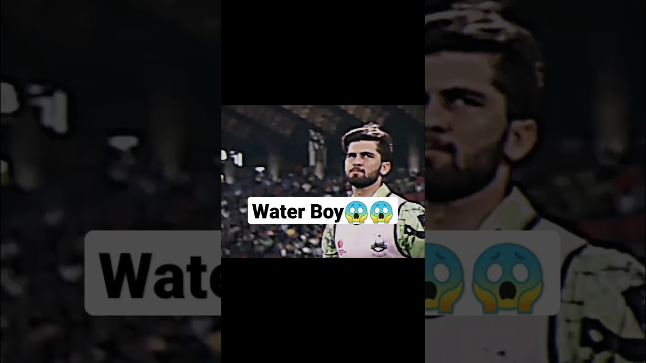 Shaheen Afridi as Water Boy😱Best Captain #youtubeshorts #psl82023 #lahoreqalanders#shaheenafridi