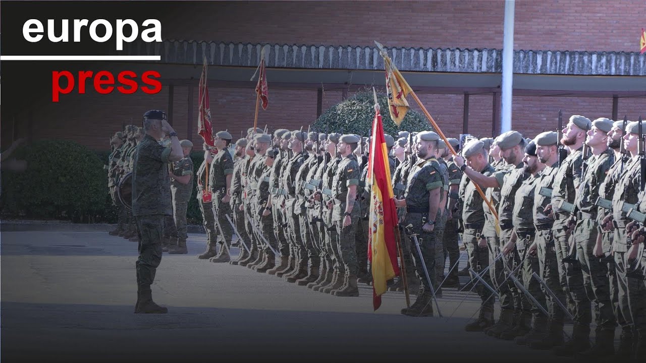 El Rey conoce el trabajo de los especialistas de la Academia Logística de Calatayud