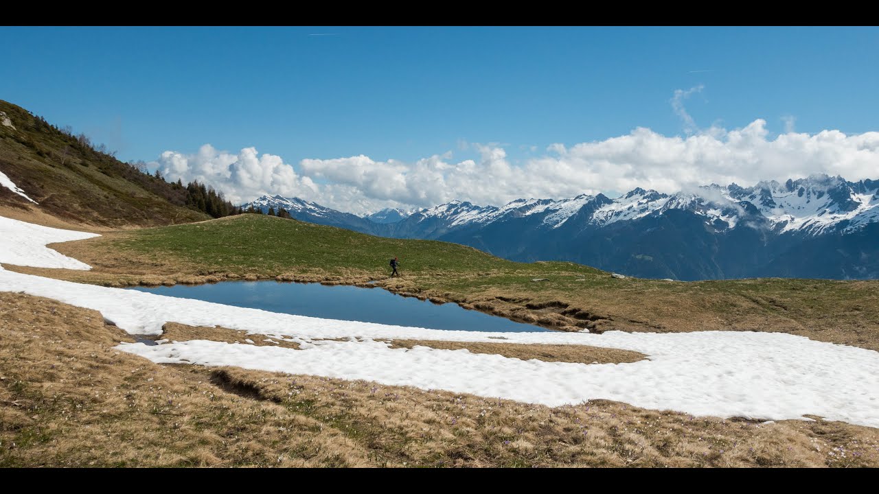 Le Grand Chat  ( 1992 m ) et le Chapotet ( 2076 m ) . Belledonne .