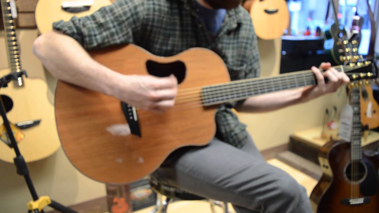 McPherson XP 4.0 Redwood top Rosewood flatpick demo