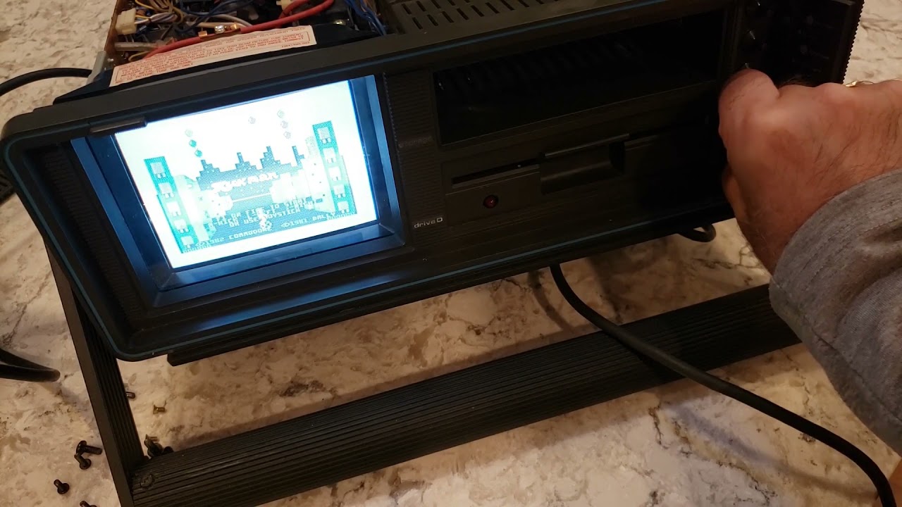 Ремонт пустого экрана Commodore SX-64 — Нет, это не PLA