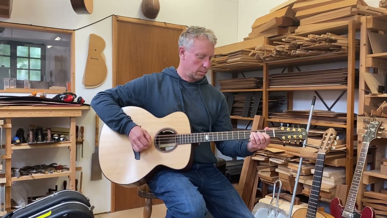 Fabulous sounding guitar bouzouki @osborneguitarsuk