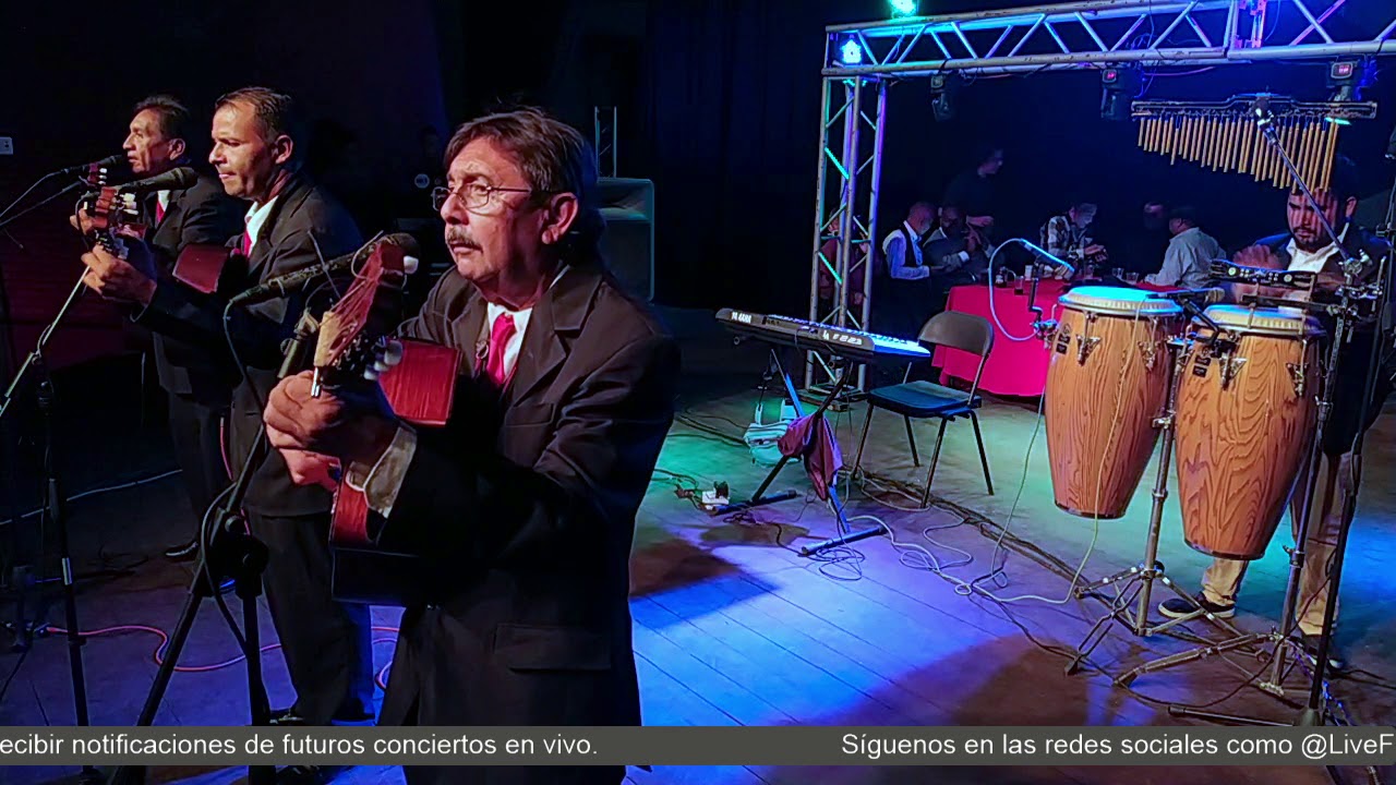 Tr&iacute;o Chamber&iacute; en vivo