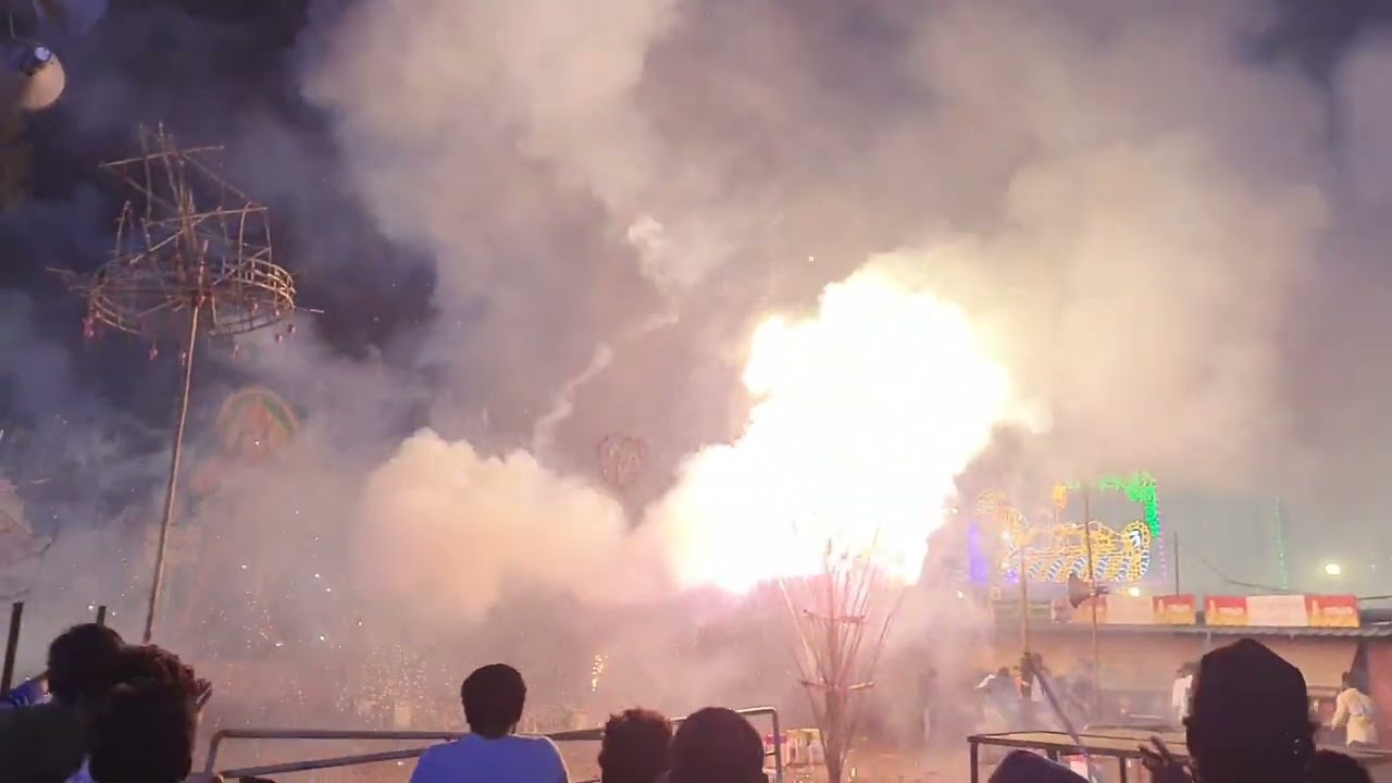 Draksharamam koti dipalu event anjaneya fireworks #draksharamam please subscribe 🙏 😀 comment 🎇🎆🎇