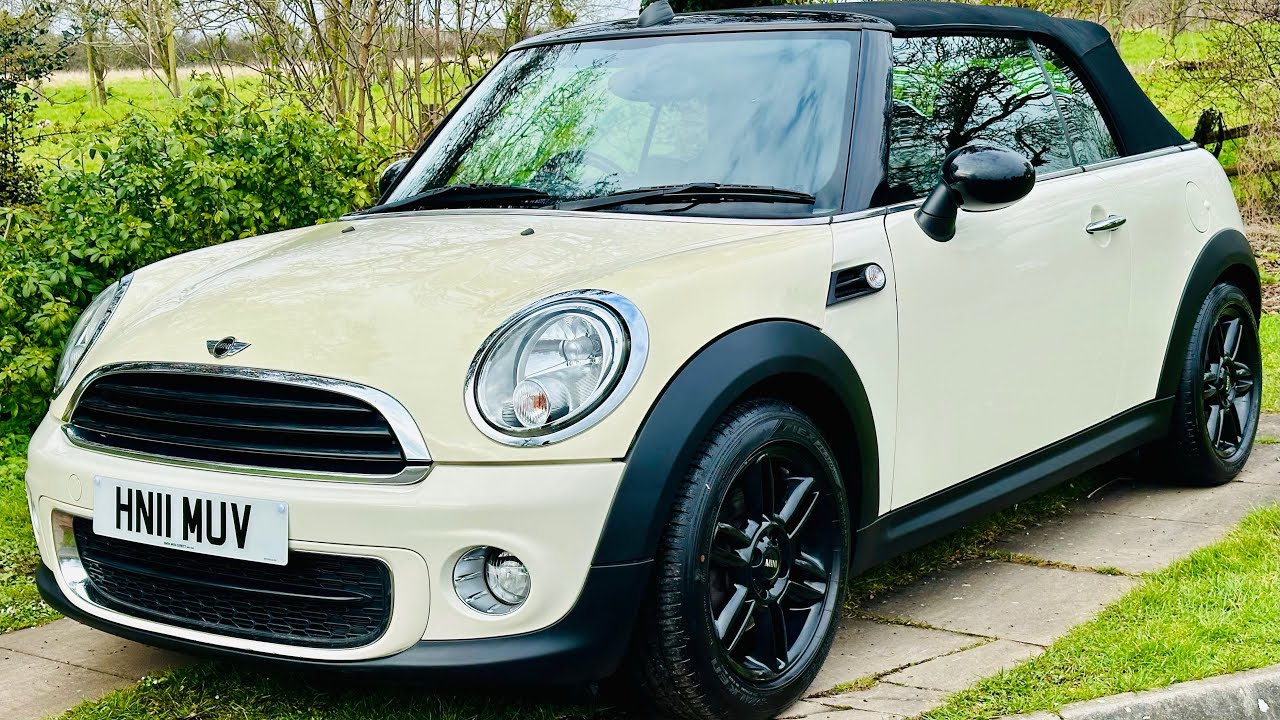 Подробный обзор и тест-драйв кабриолета Mini One 2011 года.