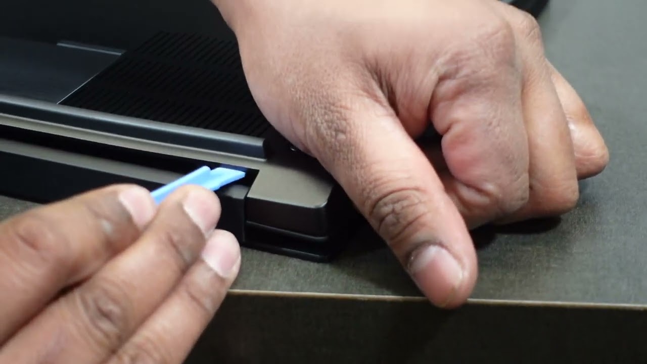 How to install additional RAM in a Lenovo laptop