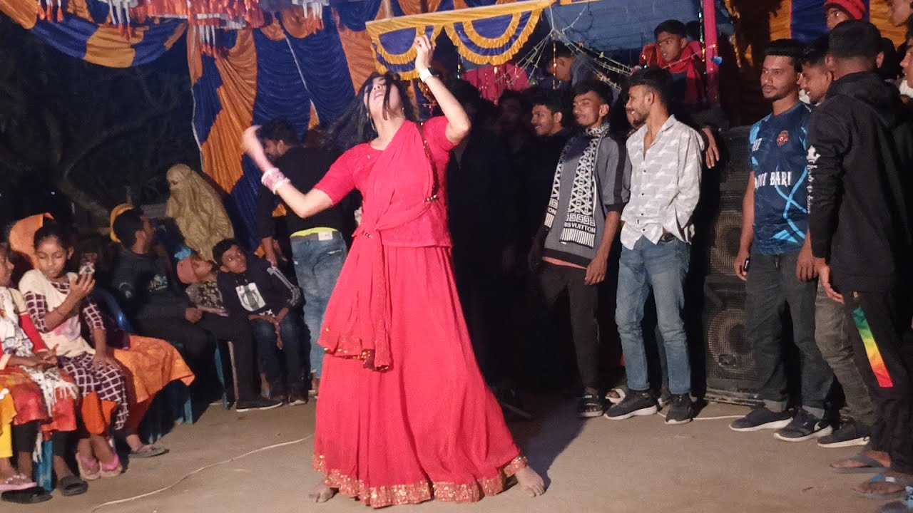 বিয়ে বাড়ির নাচ | ম্যাডাম তোমার গায়ের ফিগার | juthi dance video 2025 | bristy dance | medam tomer