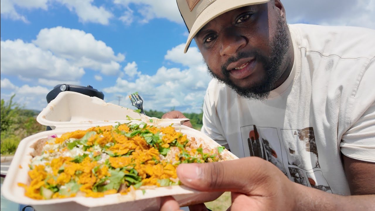 Pulled up to the FLAVOR HIVE FOOD TRUCK FOR THE FIRST TIME EVER?!?!?!!!!