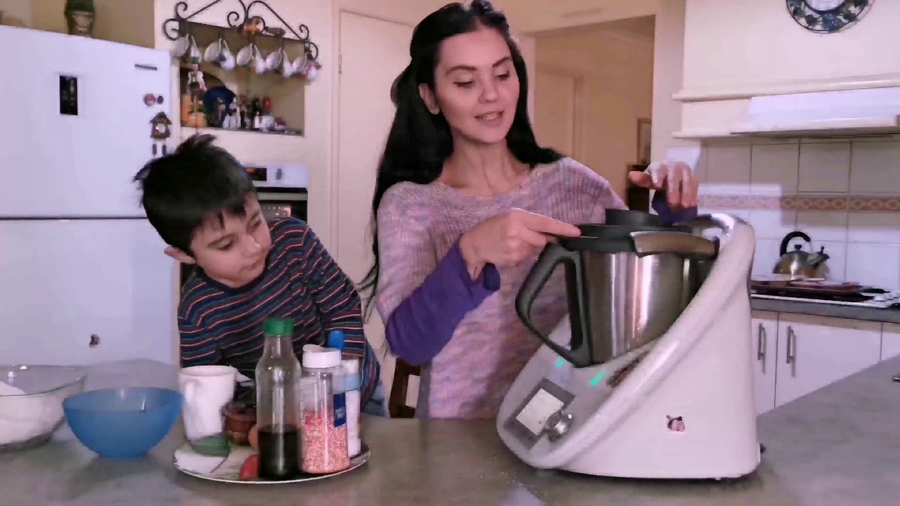 Thermomix cupcake class! Kids funfetti vanilla cupcakes! Learn how to make them now!