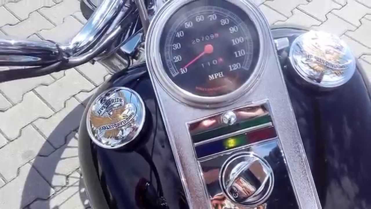 Harley-Davidson Softail Custom FXSTC 1994 black and fast
