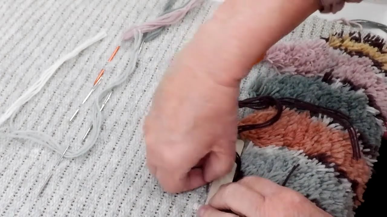 RYA RUGS: How to Stitch a Rya Rug #rya #ryarug #ryijy