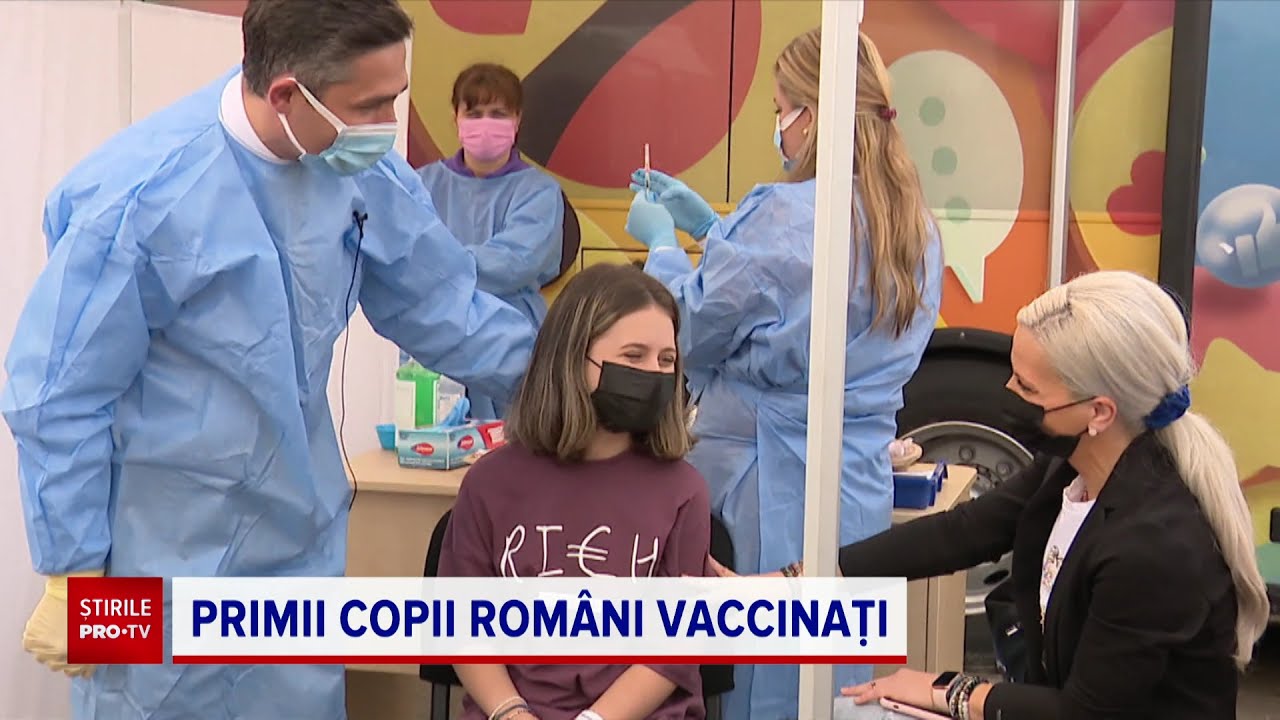 Primii adolescenți au fost vaccinați, în prezența părinților. Rareș: „Eu am avut iniţiativa”