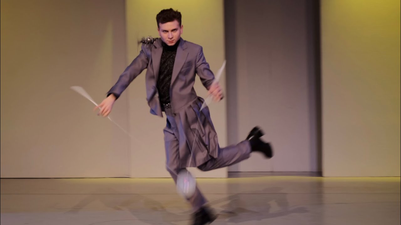 Alex Teslin [diabolo juggling act]