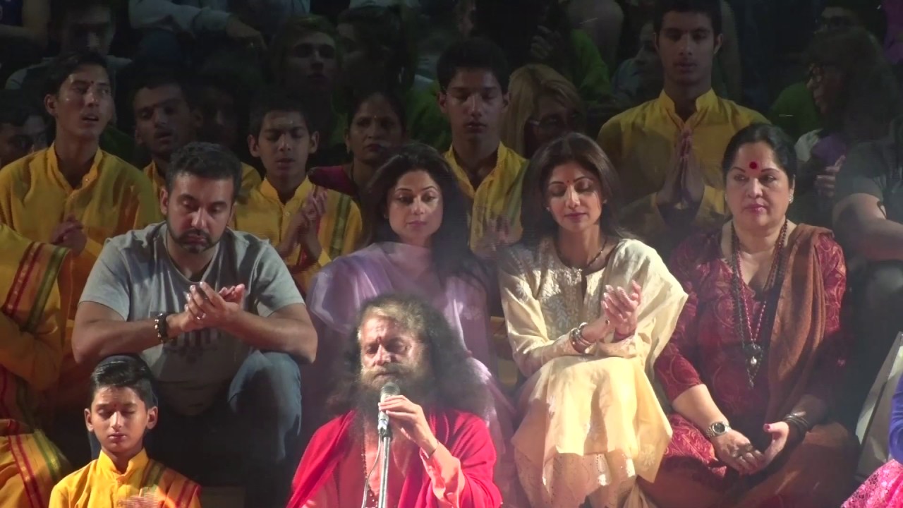Shilpa Shetty Visits Parmarth Niketan