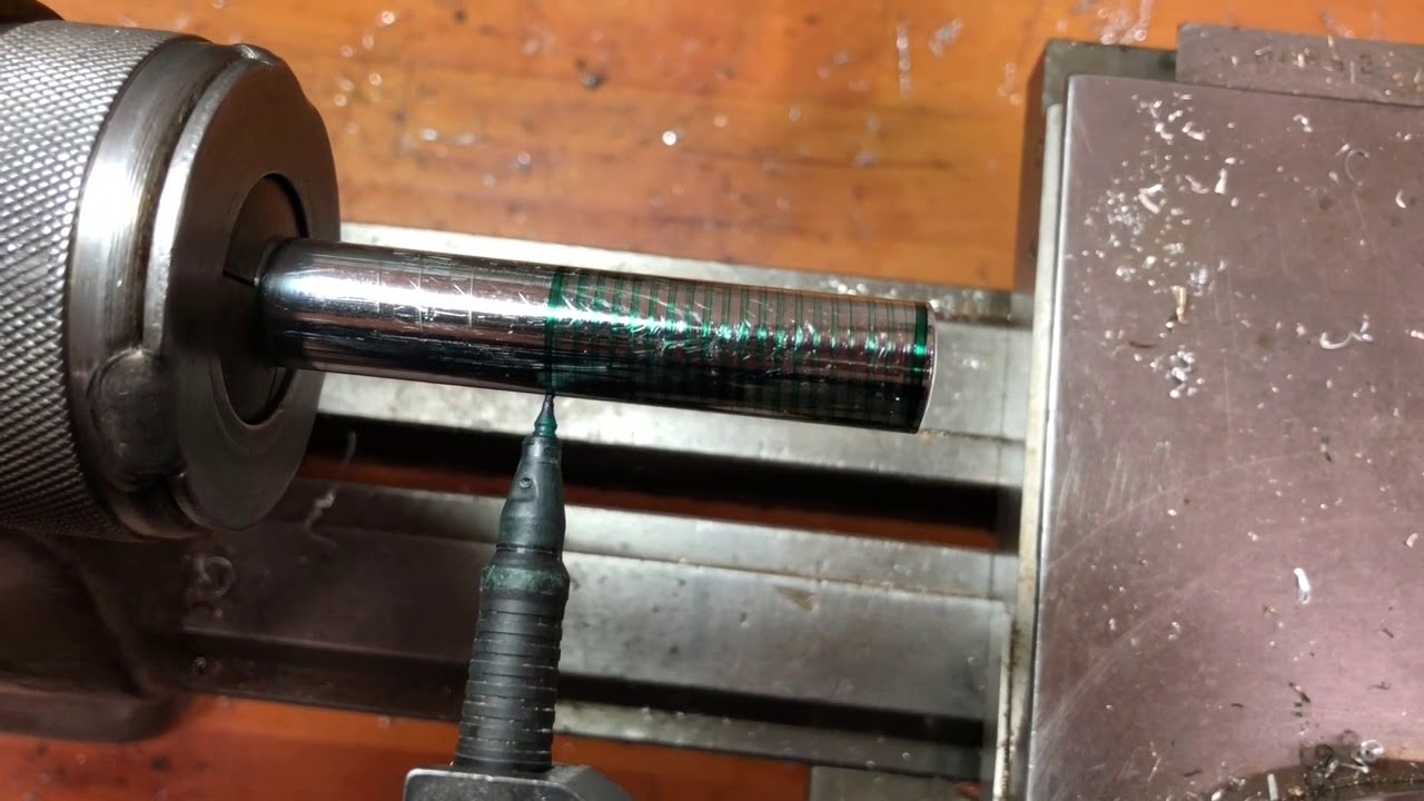 Schaublin 102   Automatic threading - Test 3 - Filetage avec un stylo !