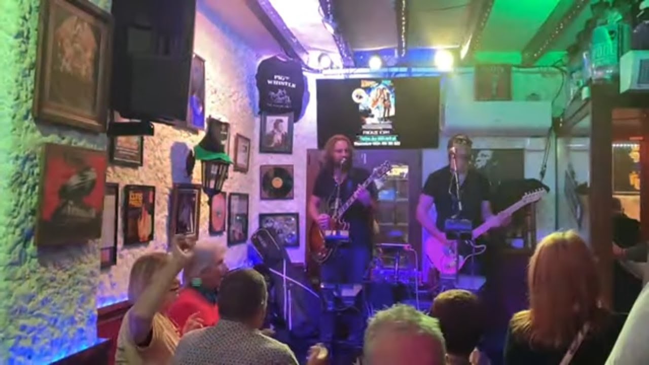 Benidorm Spain - This Bar Will be Rocking Tonight ! Pig and Whistle Old Town