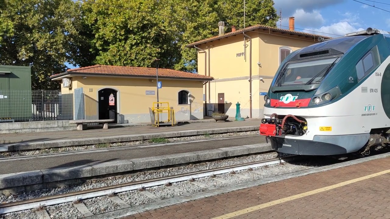 Trasporto Ferroviario Toscano ETR104 104 & ETR425 056 a Poppi: 03/10/2025.