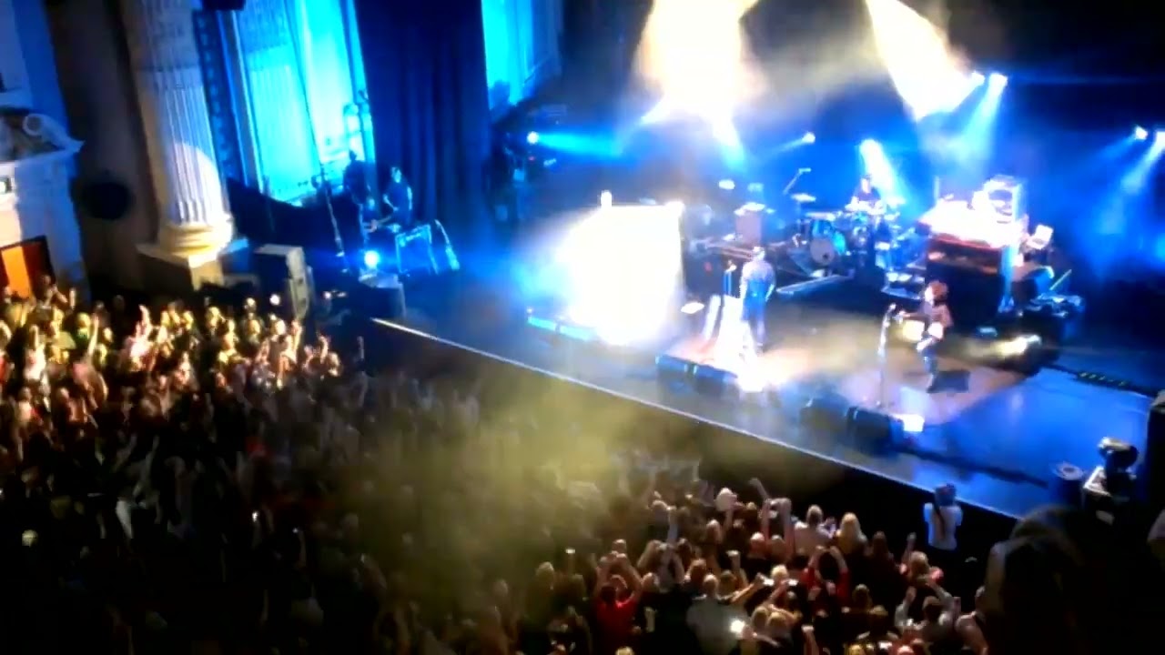 20 Dignity - Deacon Blue Live @ Usher Hall, Edinburgh, 2012-10-08 [MultiCam]