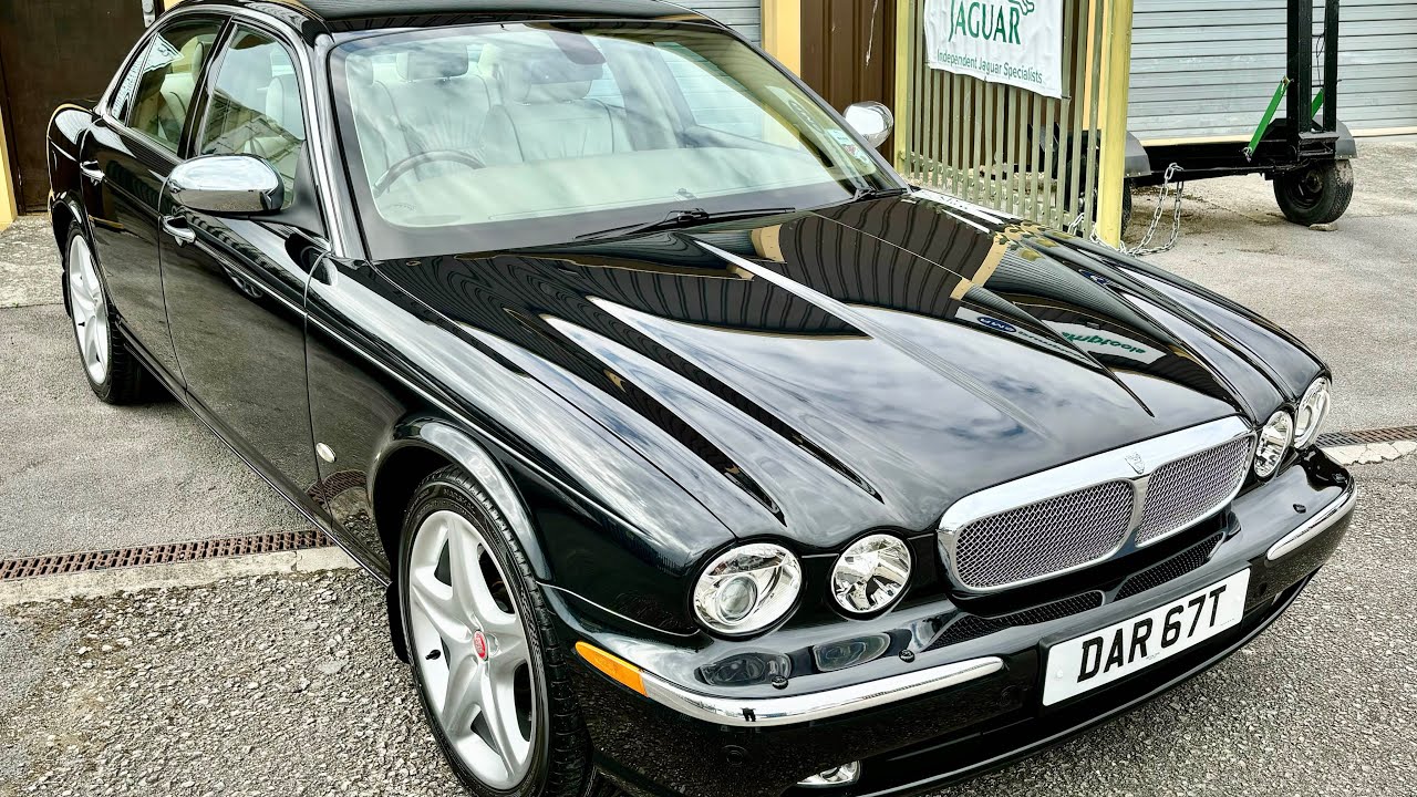 ВАУ! Всего 10 000 миль от нового — Jaguar XJ8 4.2 V8 Sovereign X350 Auto SWB — единственный в сво...
