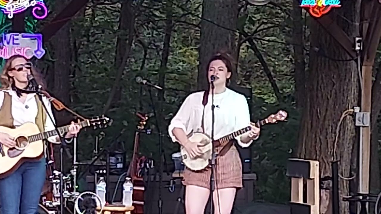 SARA MORGAN & KELLY HUNT - OF A FEATHER LIVE @ 20TH ANNUAL LONGFEST 9-13-2025