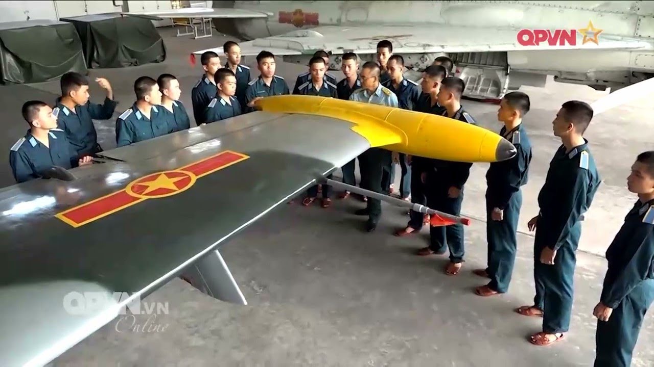 Ba anh em sinh 3 cùng đỗ vào Trường Sĩ quan Không quân