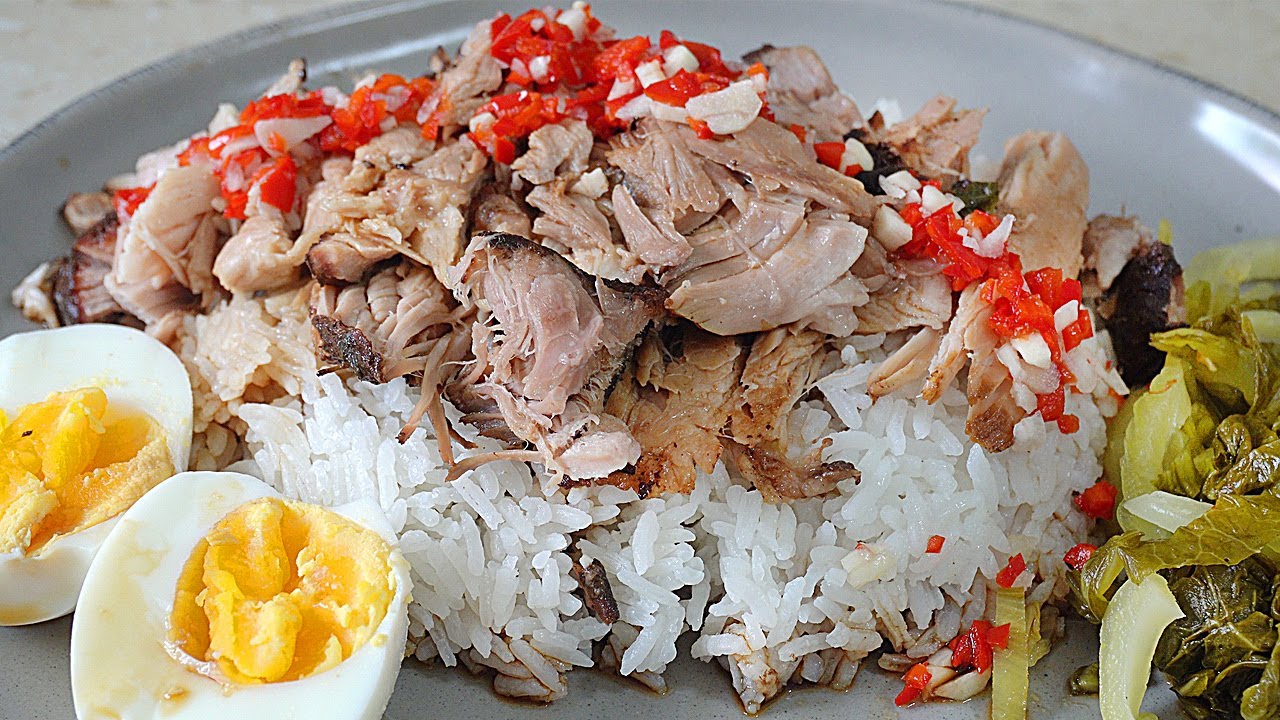 Khao Kha Moo – Braised Pork Leg Thai / Chinese style / Thai Style Braised Pork Knuckle