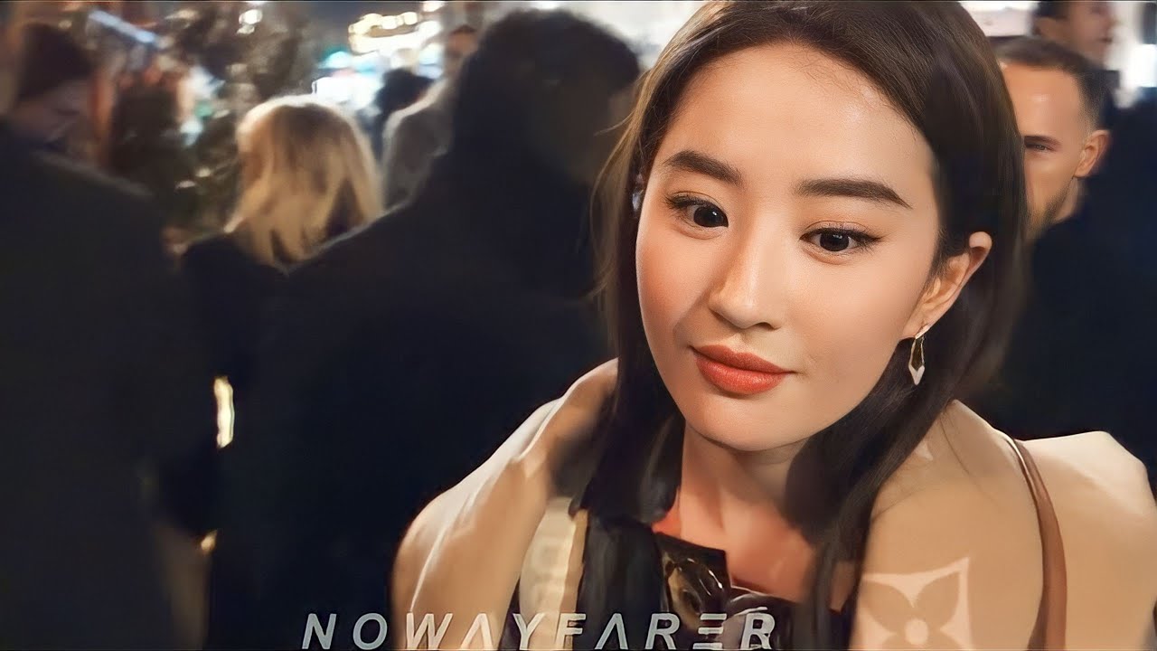 Liu Yifei 刘亦菲 (Disney's MULAN) taking selfies w/ fans @ LOUIS VUITTON After Party, Paris 06.03.2023