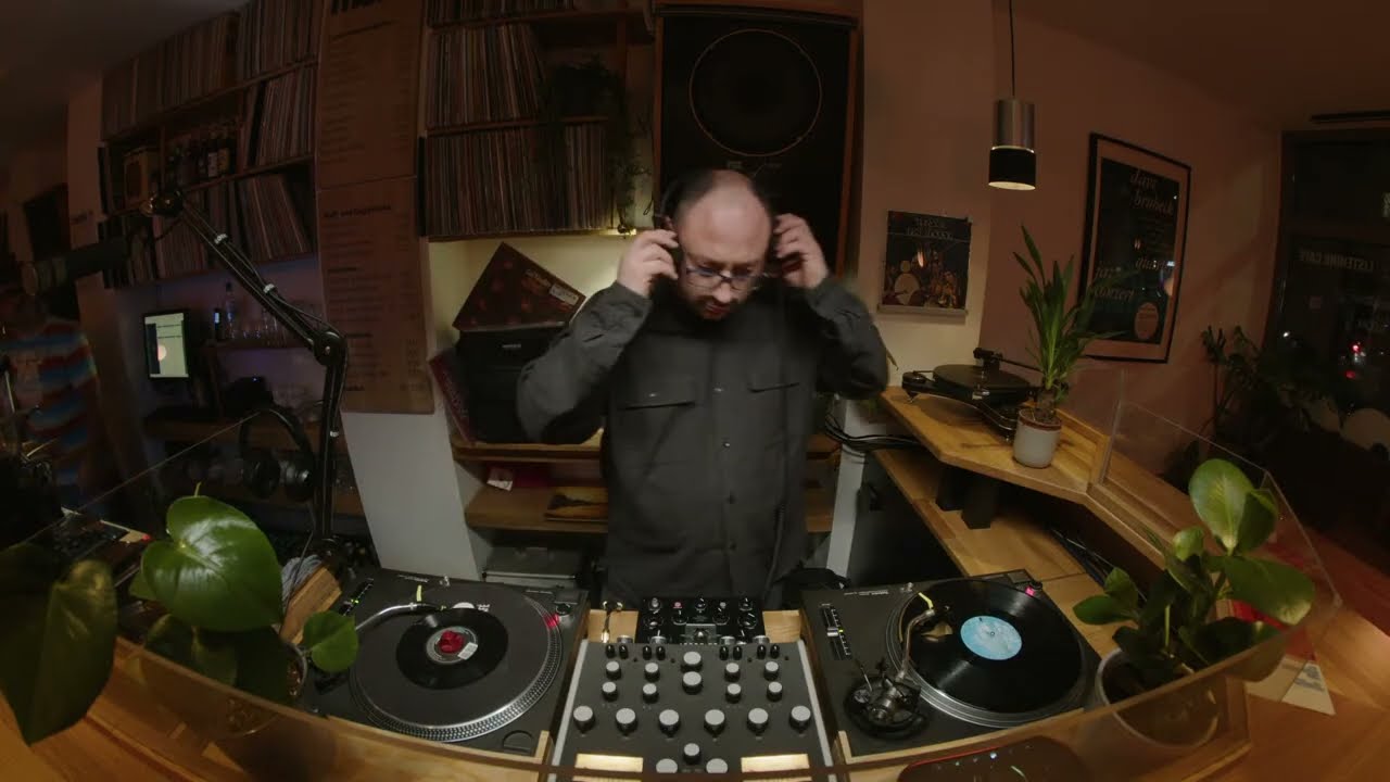 mono•radio | Music is ... w/ Oli Brunetti [Olindo Records/Colectivo Futuro] (Jazz, Afro, Latin)