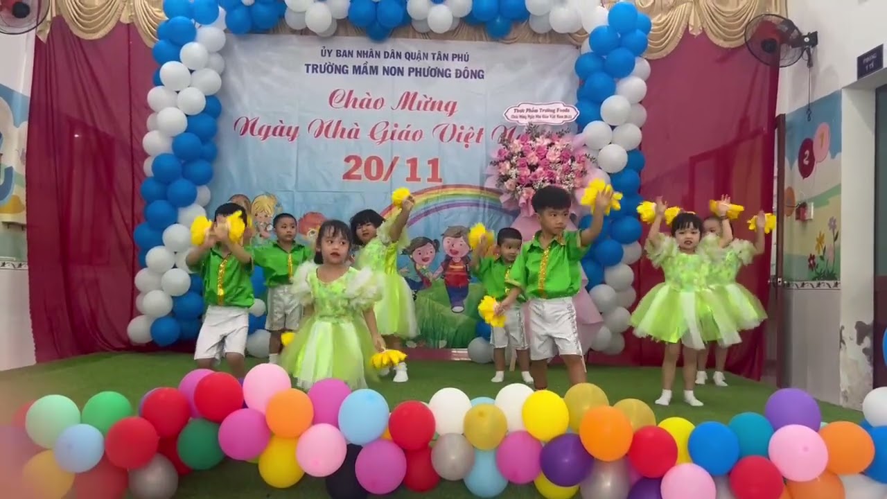 Mi nhảy với các bạn lớp lá, ngày 20/11/2025