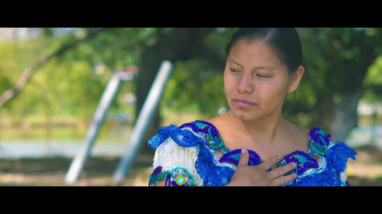 Marcelina Tojin - (DIGNO ES EL CORDERO) - Video Clip Vol. 1