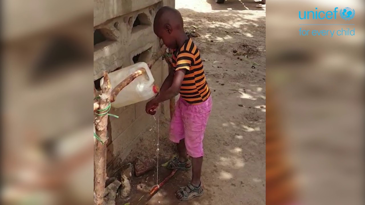How to build a tippy tap? | UNICEF The Gambia