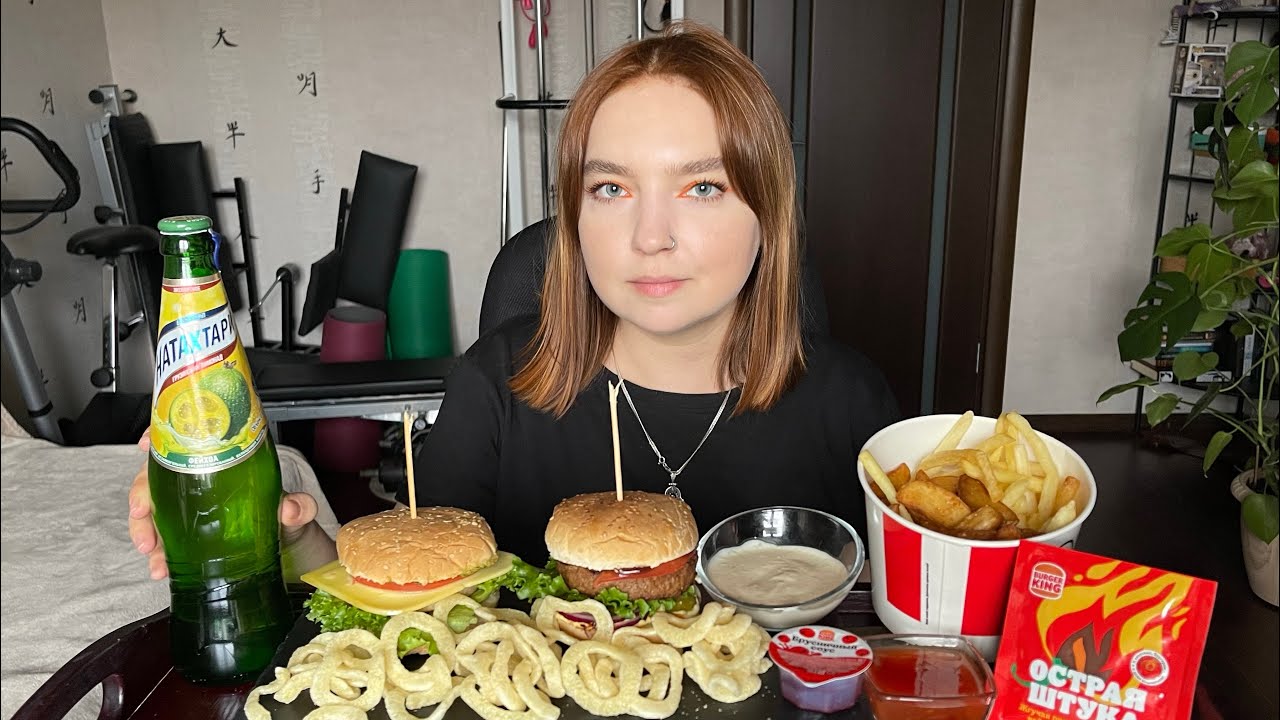 Мукбанг | Бургеры, фри, чипсы | Mukbang | Burgers, frensh fries, chips 🍔🍟