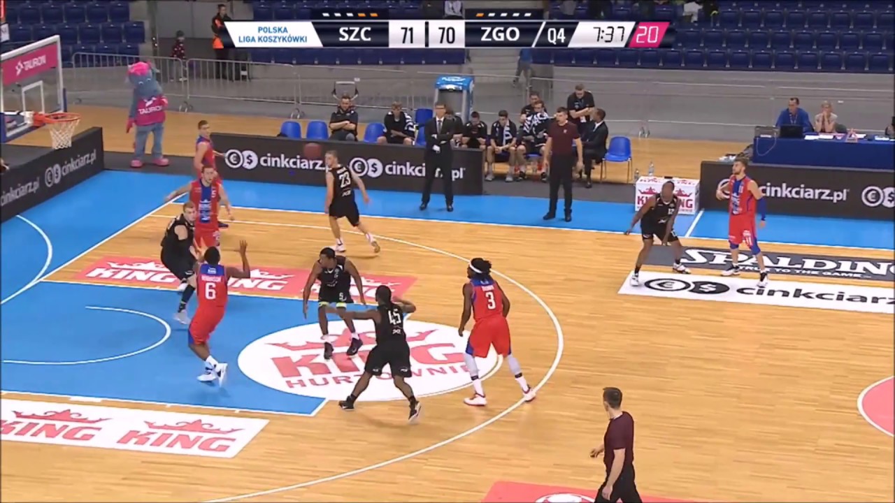Russell Robinson uciekł za plecy obrońc&oacute;w!