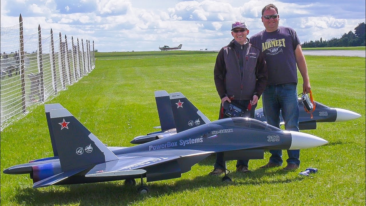 STUNNING RC MODEL JET FORMATION FLIGHT!! ELSTER JET TEAM*2x SUCHOI SU30 RC AIRPLANE