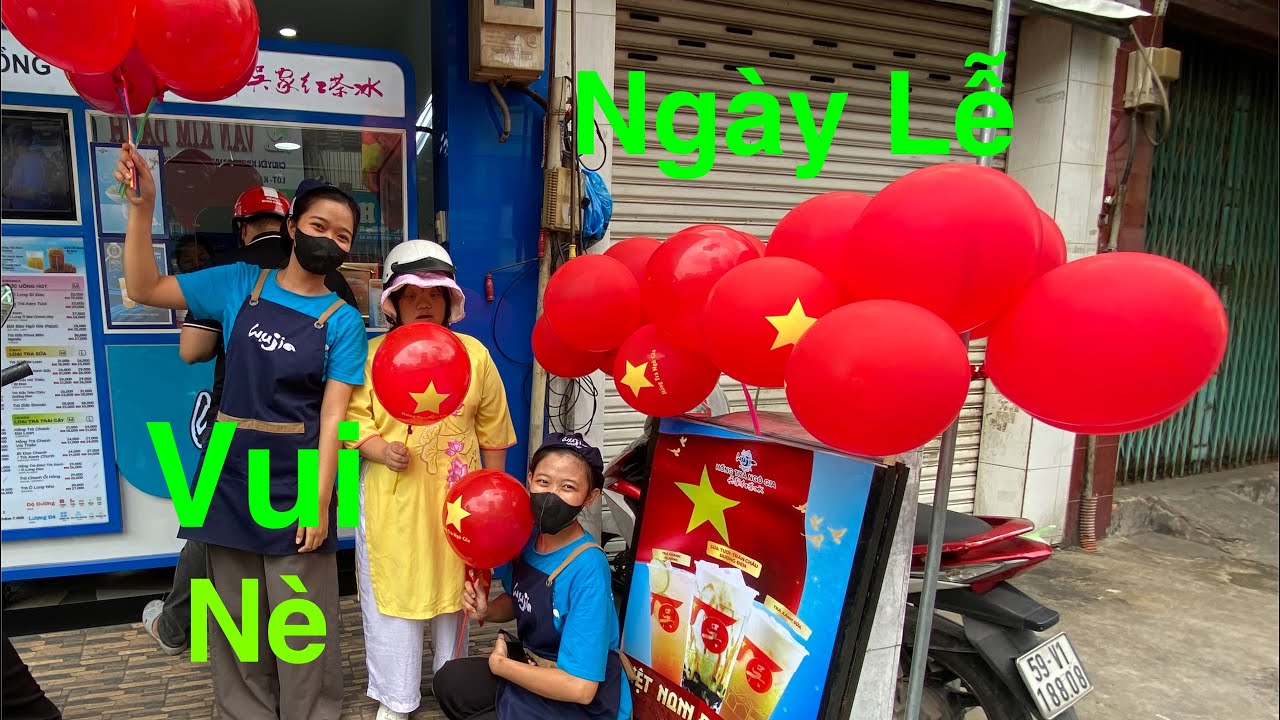 Mọi Người Được Nhận Quà và Đi Xe Buýt Miễn Phí Ngày Lễ Quốc Khánh 2/9/2025