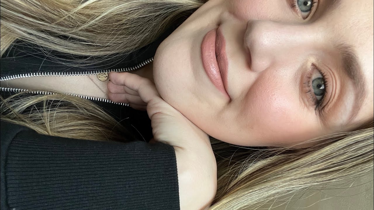 Playing w MAKEUP for the first time IN A YEAR 😱🥰