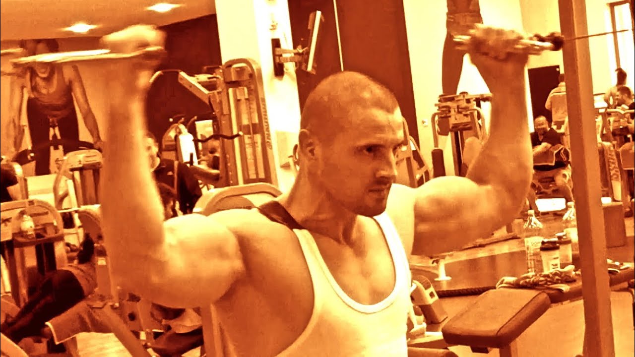 Pavel Stratan la sala de sport