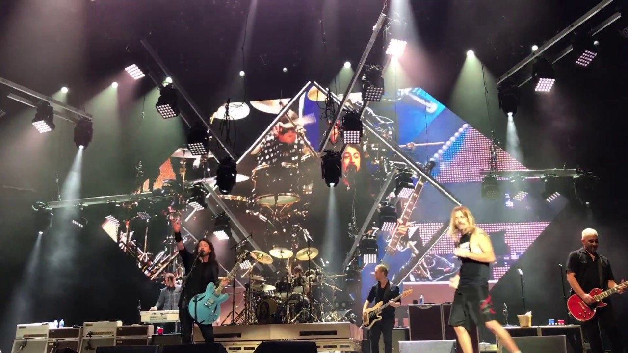 Foo Fighters “Under Pressure” with Fan Pierce Edge - Columbia, SC 10/17/17
