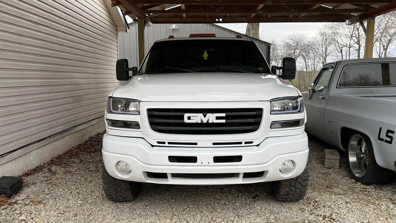 Project Duramax (99-02 Chevy HD Hood on an 07 GMC Sierra HD Classic)